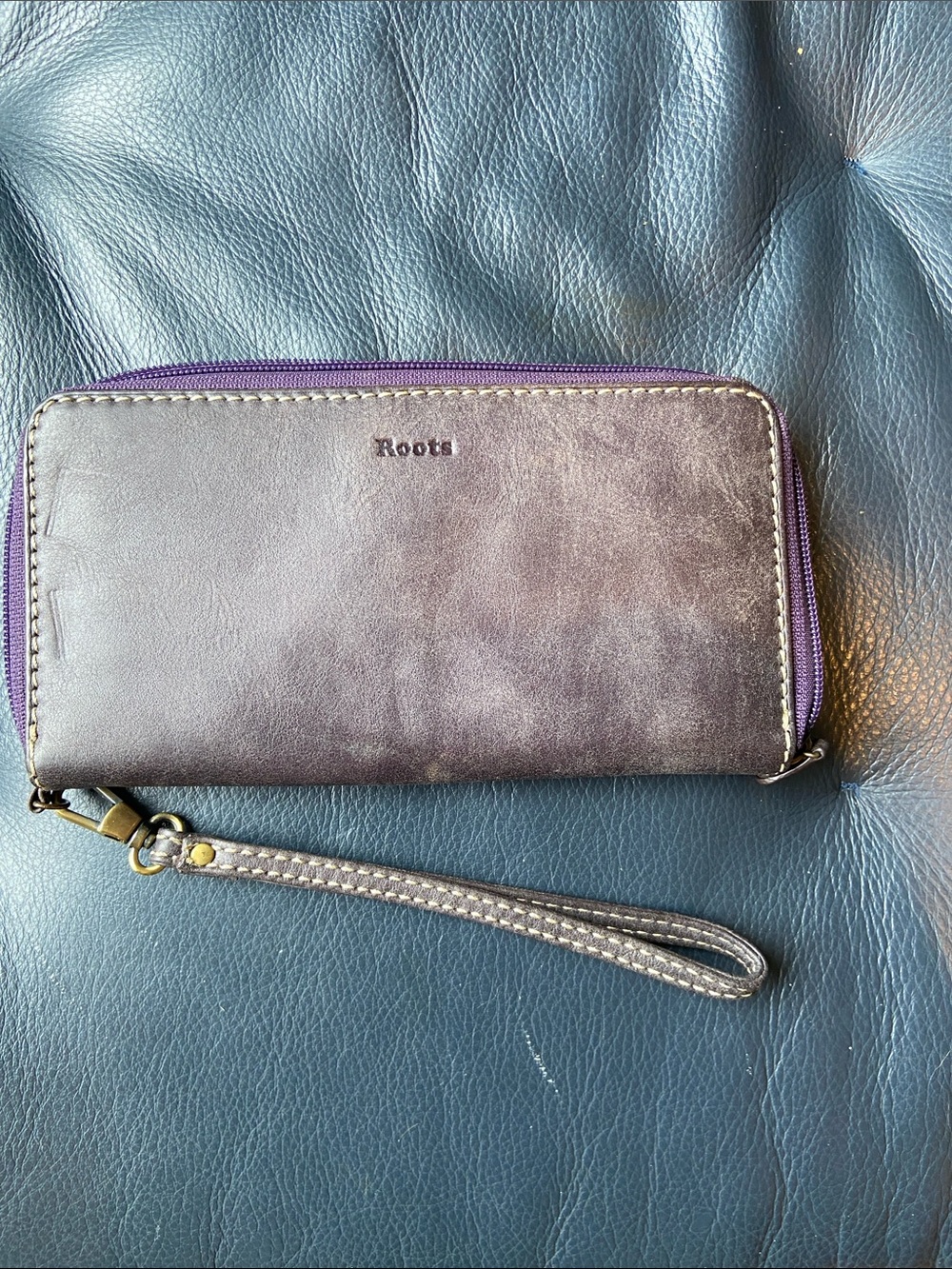 Roots Plum Leather Zip Wristlet Wallet with Purple Trim